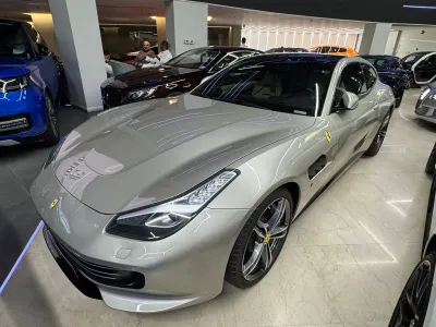 2017 فيراري جي تي سي 4 لوسو