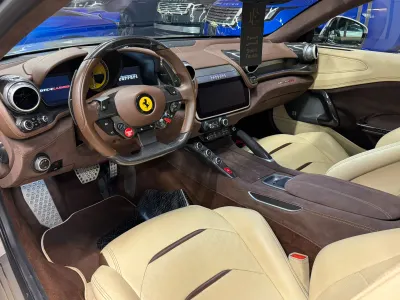 2017 فيراري جي تي سي 4 لوسو