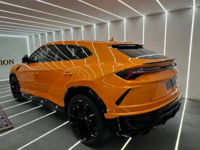 2022 لمبرجيني اوروس