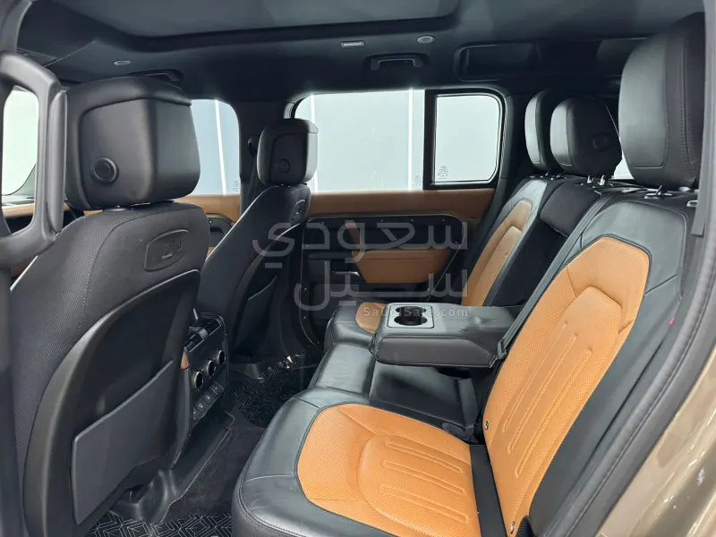 2021 لاند روفر ديفيندر