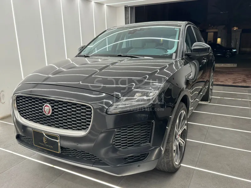 2019 جاكوار اف-بيس