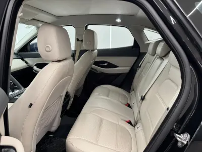 2019 جاكوار اف-بيس