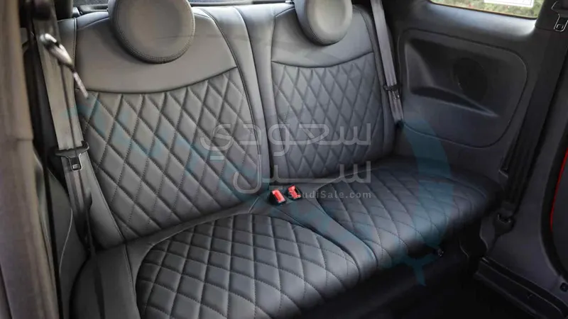 2024 فيات ابارث 695 توريزمو