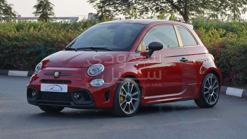 2024 فيات ابارث 695 توريزمو