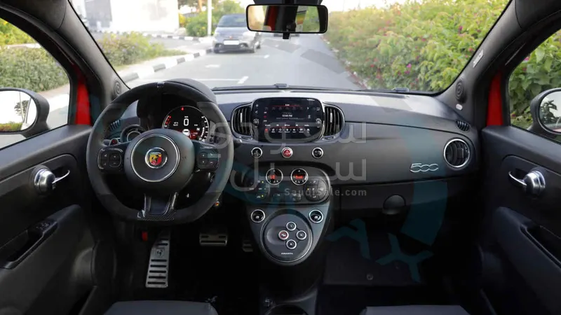 2024 فيات ابارث 695 توريزمو