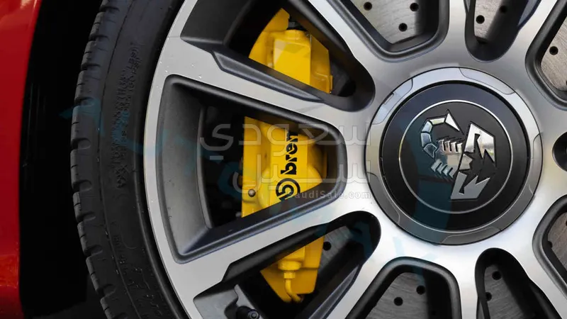 2024 فيات ابارث 695 توريزمو