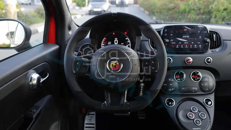 2024 فيات ابارث 695 توريزمو