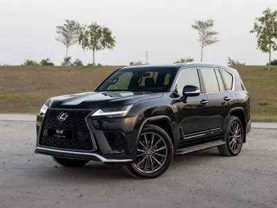 2023 لكزس إل إكس 600 إف