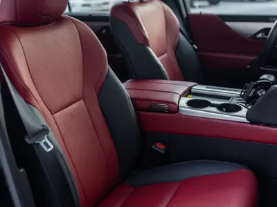 2023 لكزس إل إكس 600 إف