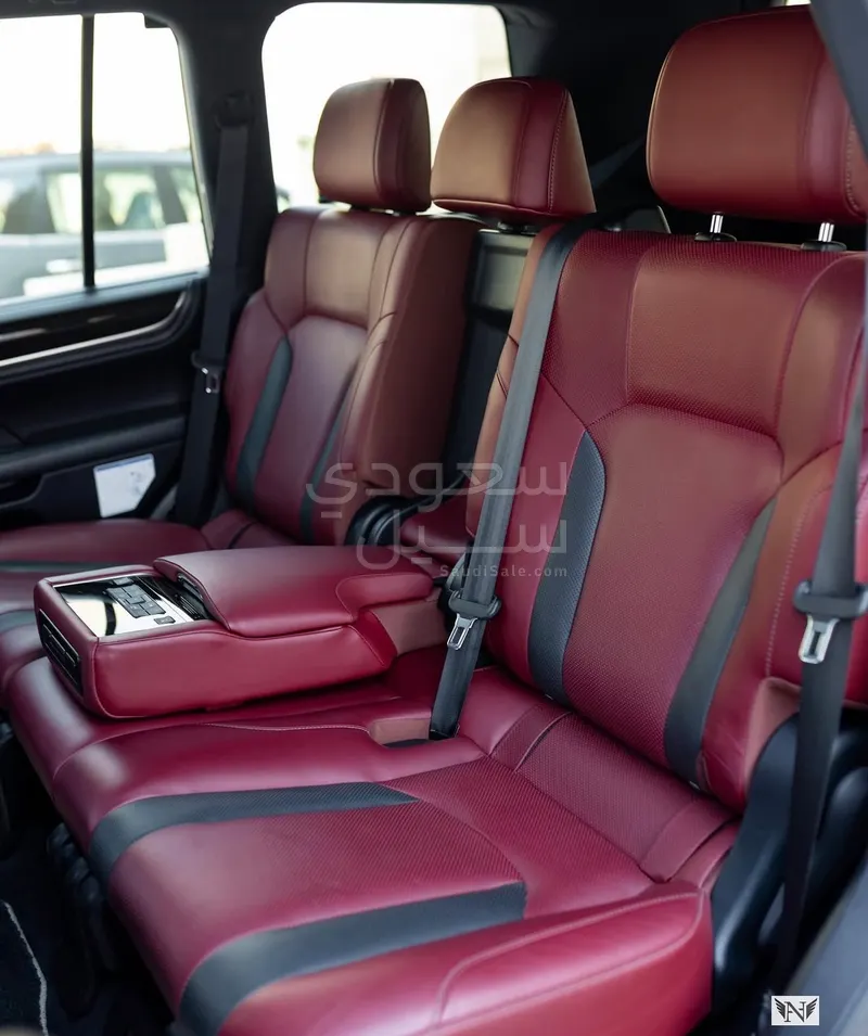 2018 لكزس إل إكس 570 اس