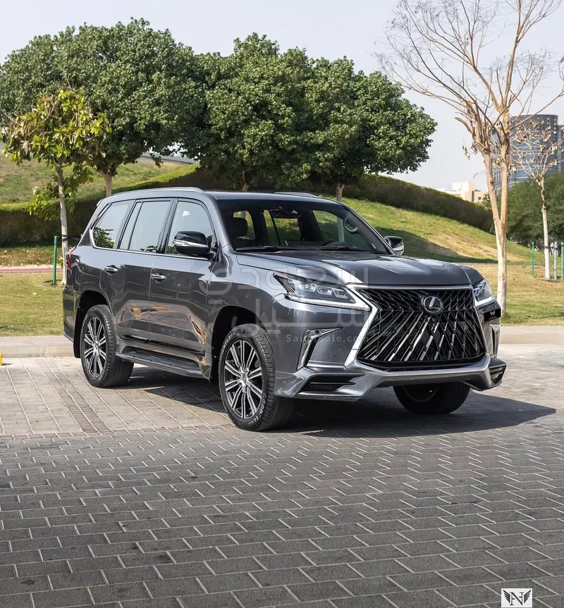 2018 لكزس إل إكس 570 اس