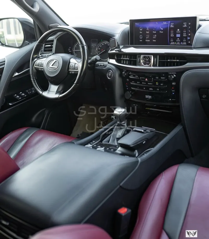 2018 لكزس إل إكس 570 اس