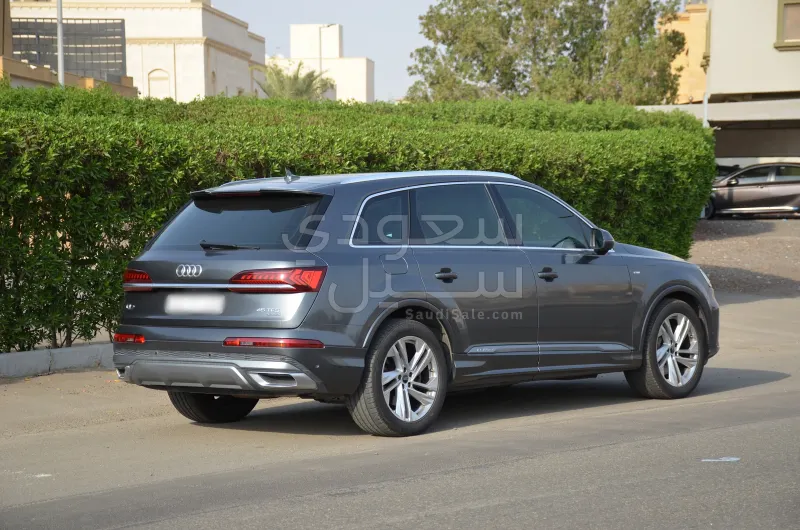 2021 اودي كيو 7 اس لاين