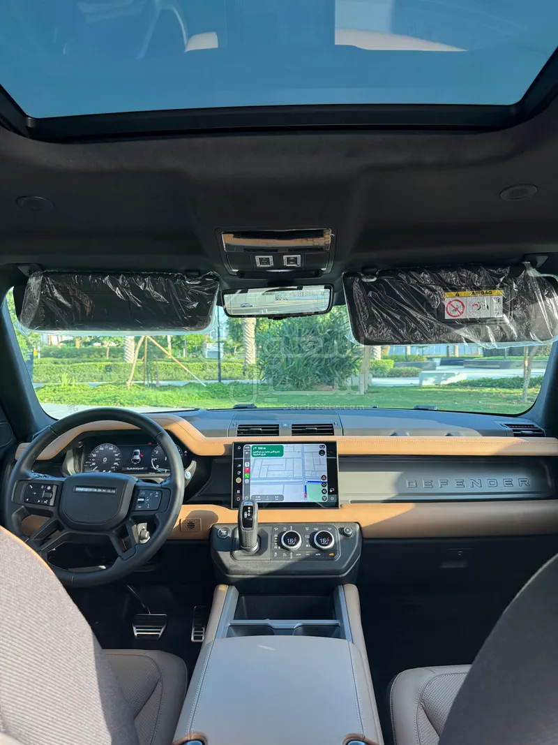 2025 لاند روفر ديفيندر اكس 110