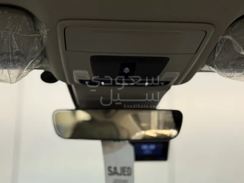 2025 هوندا اكورد إي إكس أي - بي