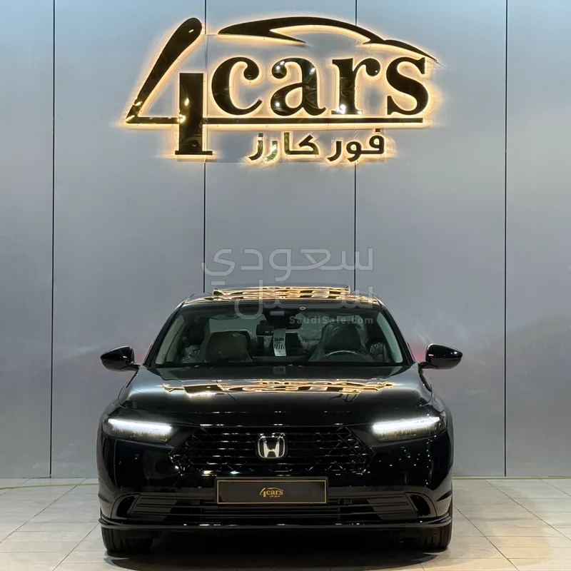 2025 هوندا اكورد إي إكس أي - بي