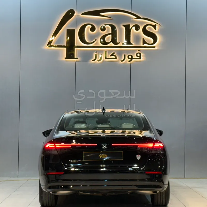 2025 هوندا اكورد إي إكس أي - بي