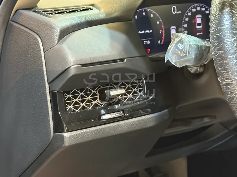 2025 هوندا اكورد إي إكس أي - بي