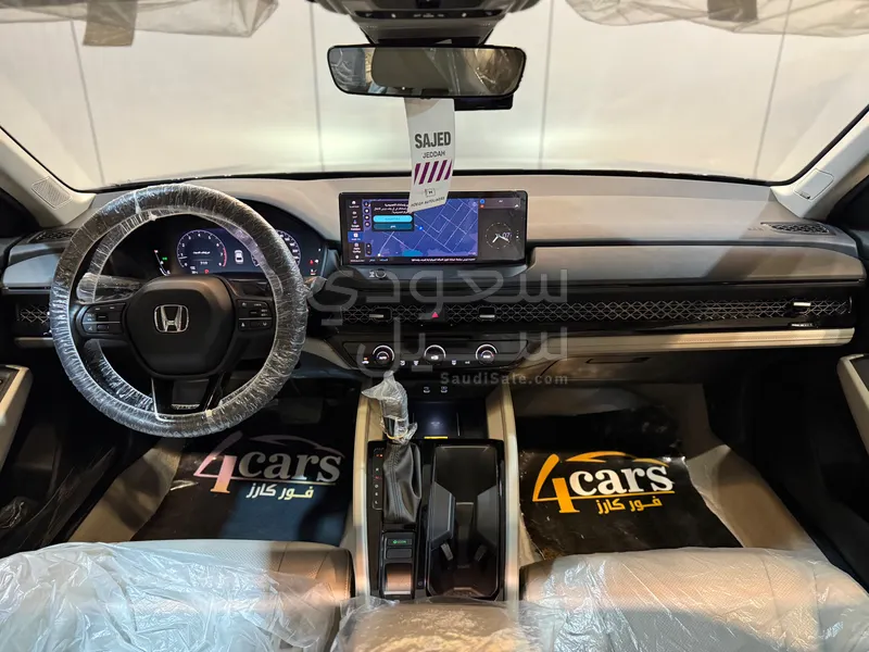 2025 هوندا اكورد إي إكس أي - بي