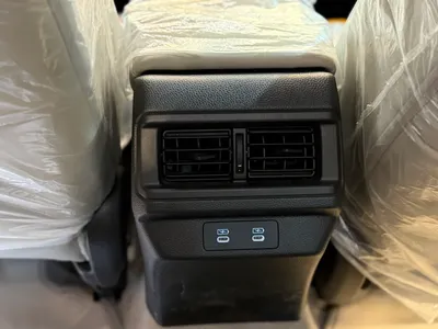 2025 هوندا اكورد إي إكس أي - بي