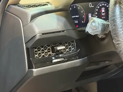 2025 هوندا اكورد إي إكس أي - بي