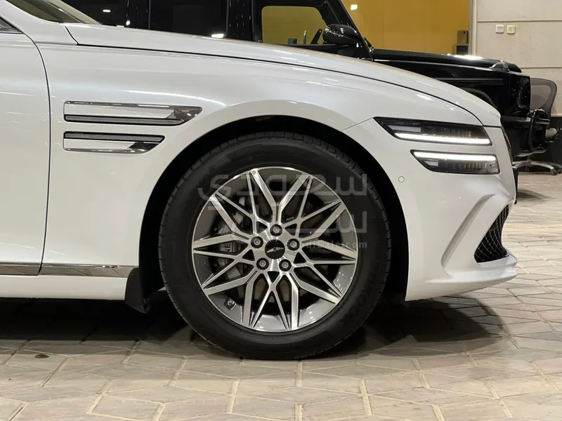 2026 جينيسيس جي 80