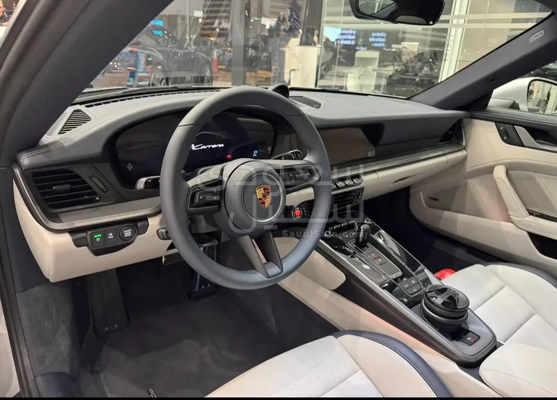 2025 بورش 911 كاريرا