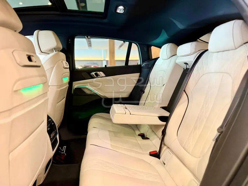 2024 بي ام دبليو الفئة اكس 6 إم كت