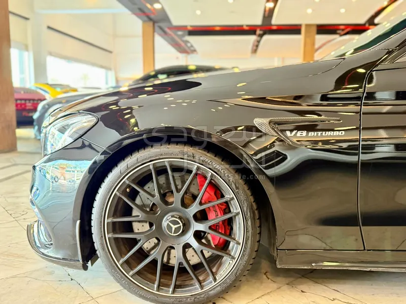 2017 مرسيدس - بنز سي 63 أي إم جي