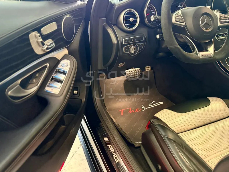 2017 مرسيدس - بنز سي 63 أي إم جي
