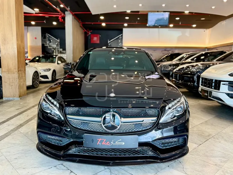 2017 مرسيدس - بنز سي 63 أي إم جي
