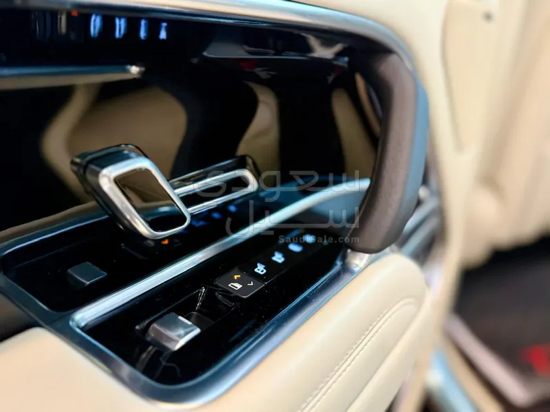 2023 لاند روفر رينج روفر اتش اس اي