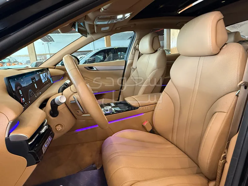 2025 جينيسيس جي 80