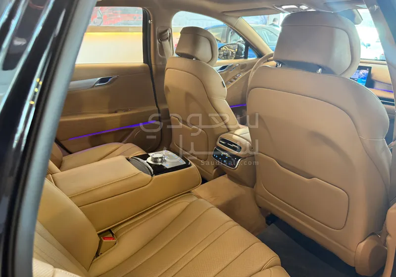 2025 جينيسيس جي 80