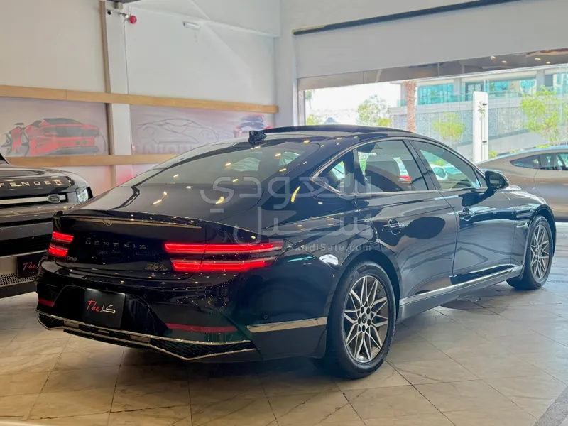 2025 جينيسيس جي 80