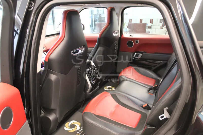 2021 لاند روفر رينج روفر سبورت اس في ار