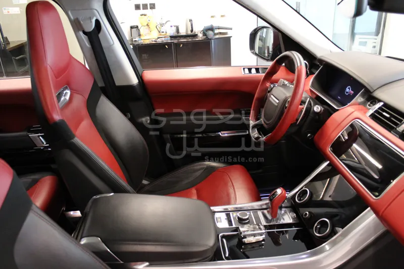 2021 لاند روفر رينج روفر سبورت اس في ار