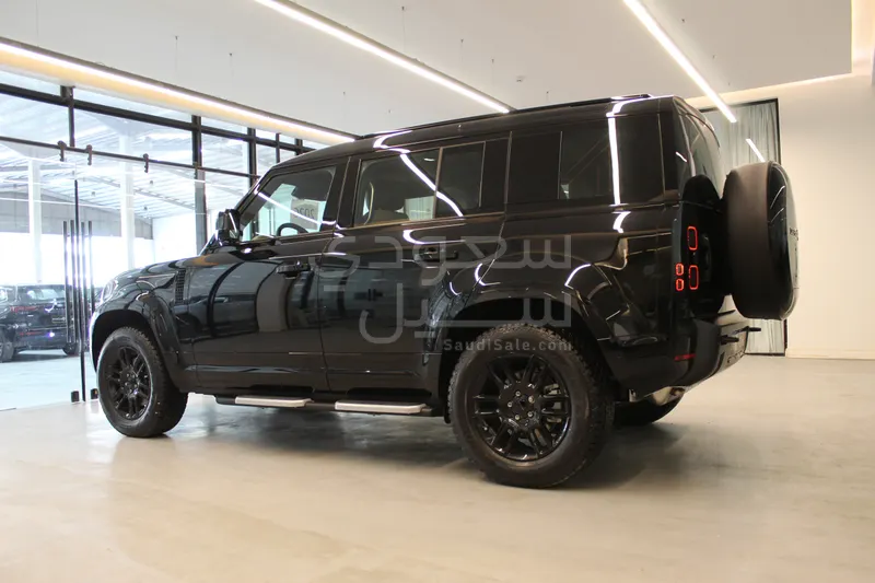 2026 لاند روفر ديفيندر 110