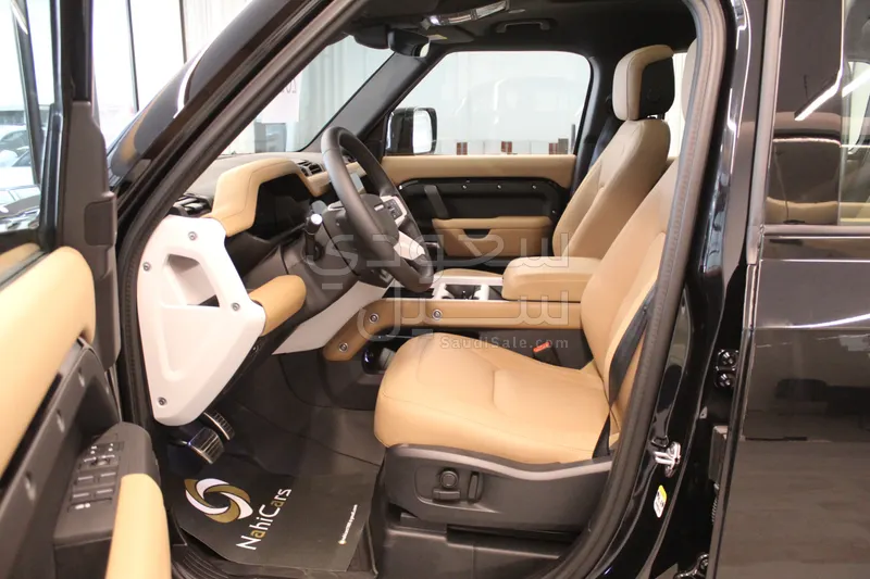 2026 لاند روفر ديفيندر 110