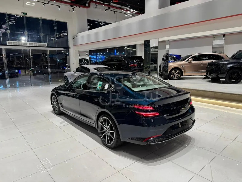 2025 جينيسيس جي 70