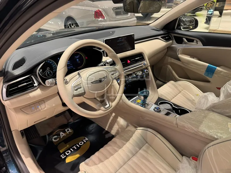 2025 جينيسيس جي 70