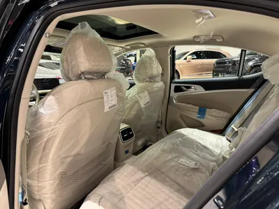 2025 جينيسيس جي 70