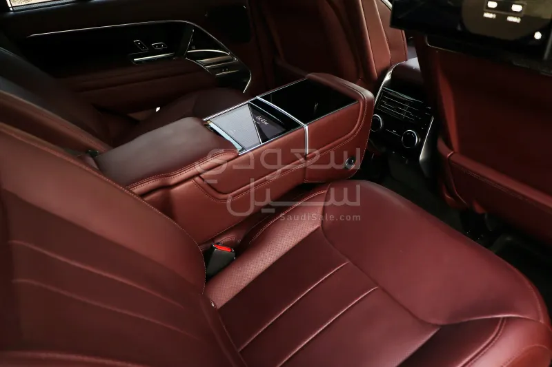 2024 لاند روفر رينج روفر اوتوبيوغرافي