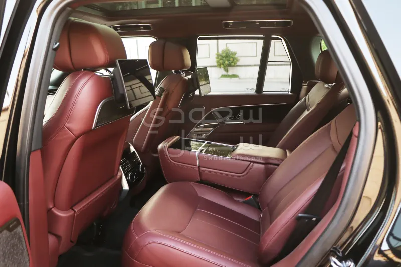 2024 لاند روفر رينج روفر اوتوبيوغرافي