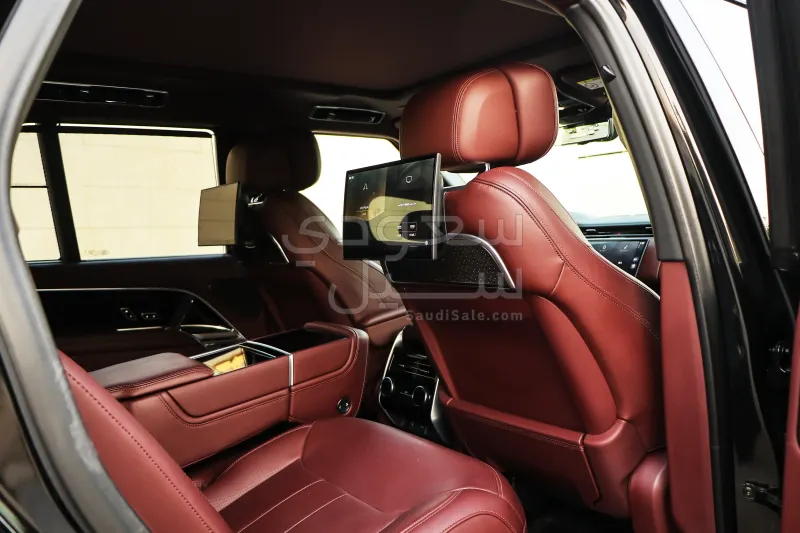 2024 لاند روفر رينج روفر اوتوبيوغرافي