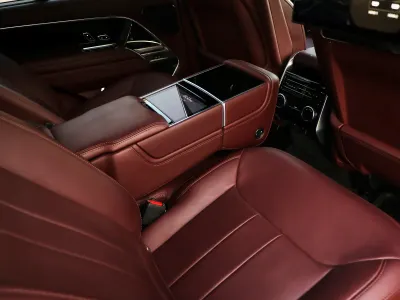 2024 لاند روفر رينج روفر اوتوبيوغرافي