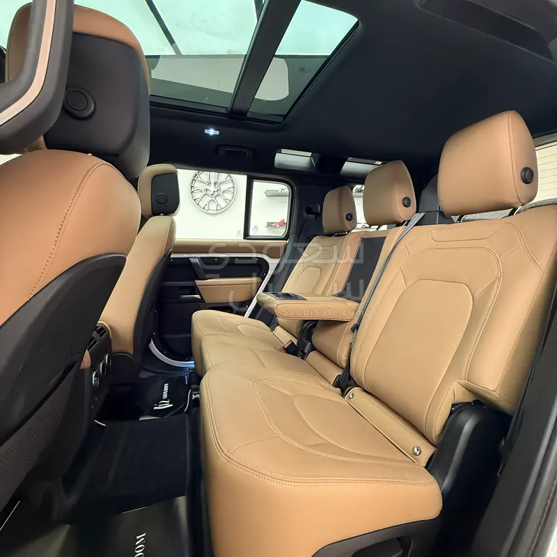 2025 لاند روفر ديفيندر اكس داينمك