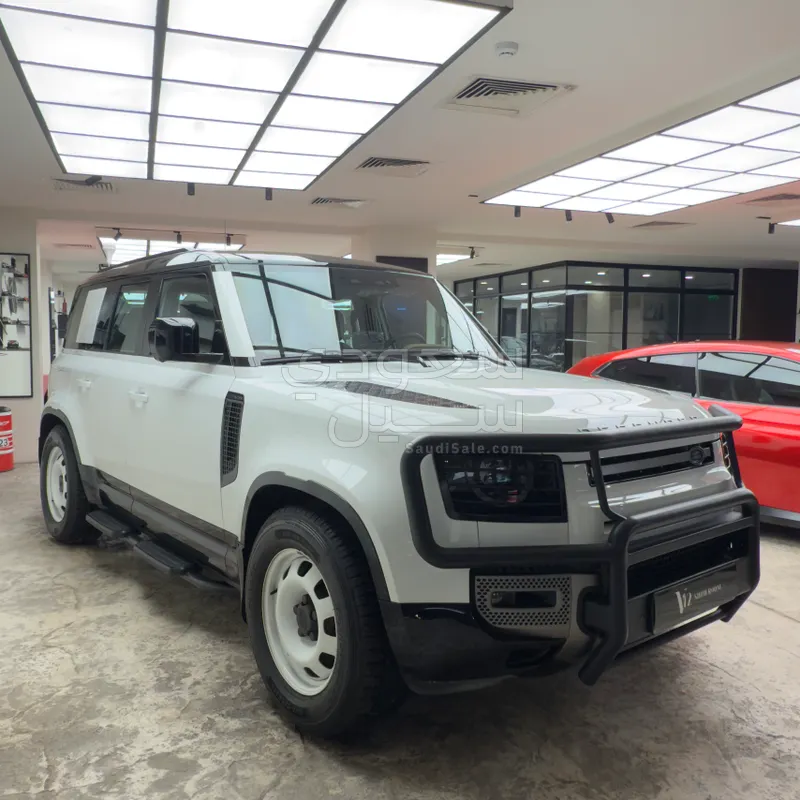 2025 لاند روفر ديفيندر اكس داينمك