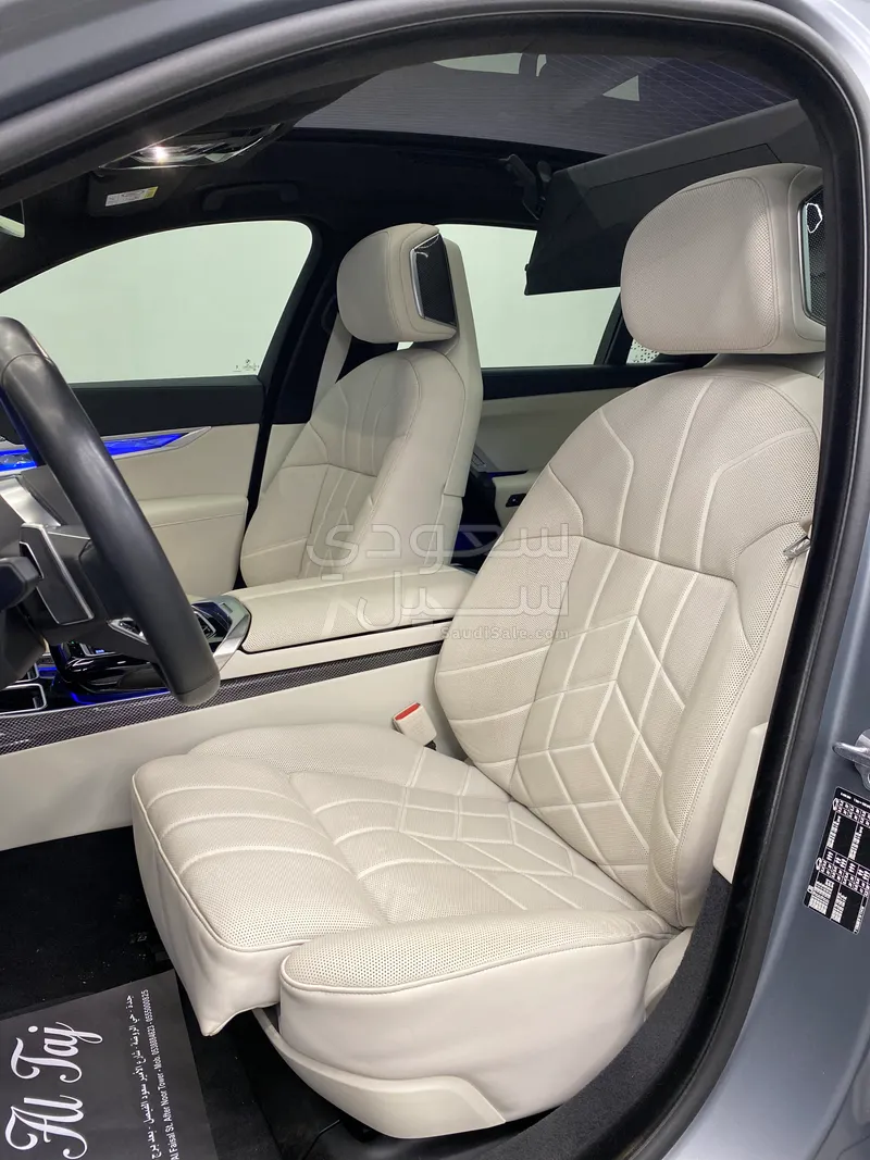 2025 بي ام دبليو الفئة السابعة 740أي