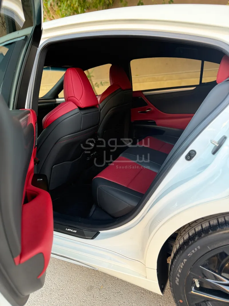 2023 لكزس إي إس 350 اف سبورت
